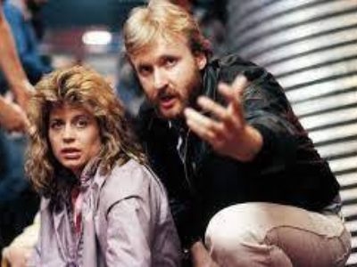 James Cameron is explaining things to Linda Hamilton in the picture.